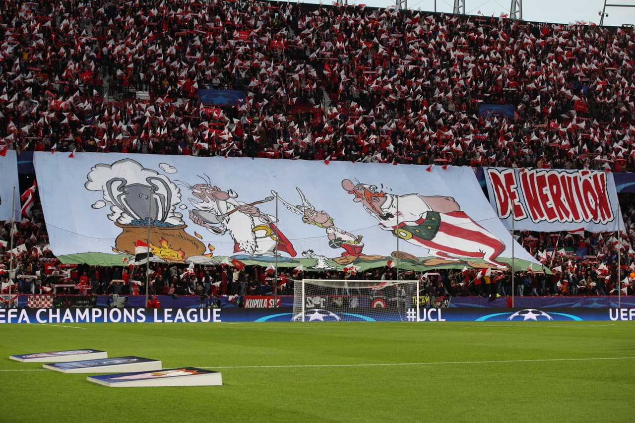 Fue una bella oportunidad para mostrar por medio de pancartas su apoyo al equipo sevillano.