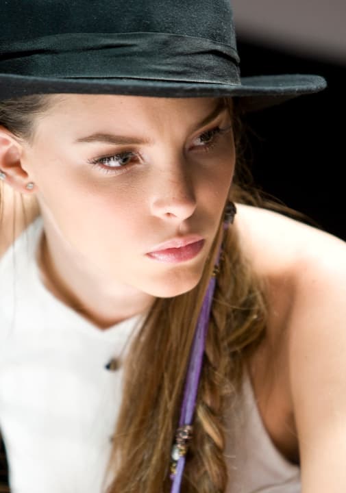 Este proyecto fue la última telenovela que realizaron tanto Belinda como Alfonso Herrera.