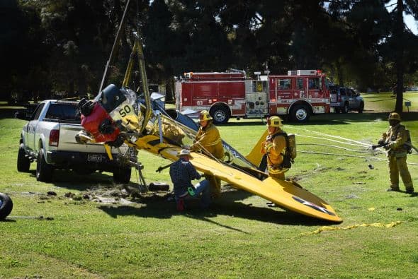 De hecho el avión es tan pequeño que no necesitaron de una gran grúa.