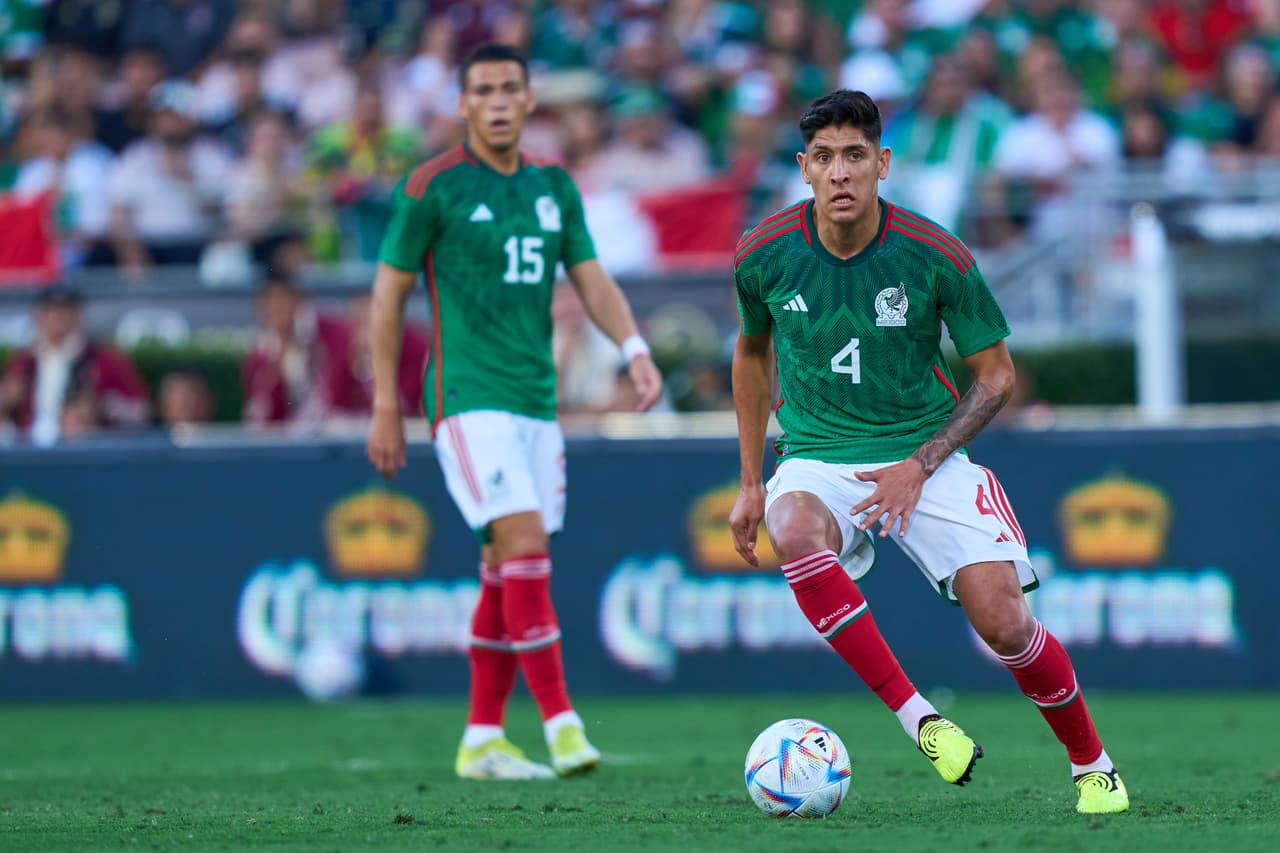 El 'Chucky' Lozano fuie el héroe en un partido apretado que se perfilaba para un empate sin goles.