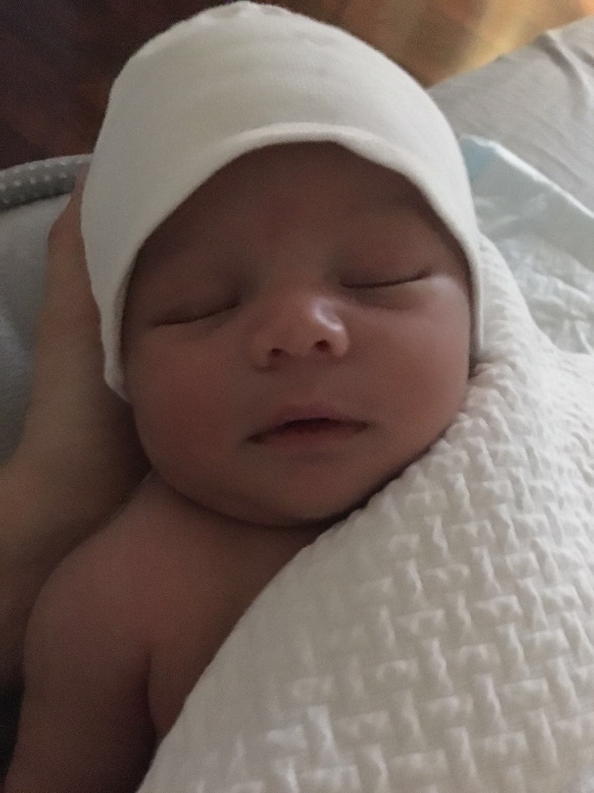 Joshua tiene dulces sueños.