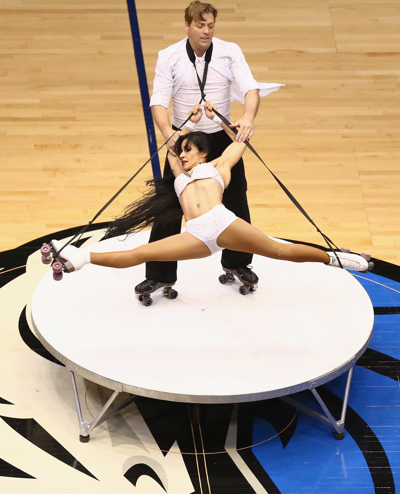 Los acróbatas Karoly and Ana Zeman dejaron a todos con la boca abierta