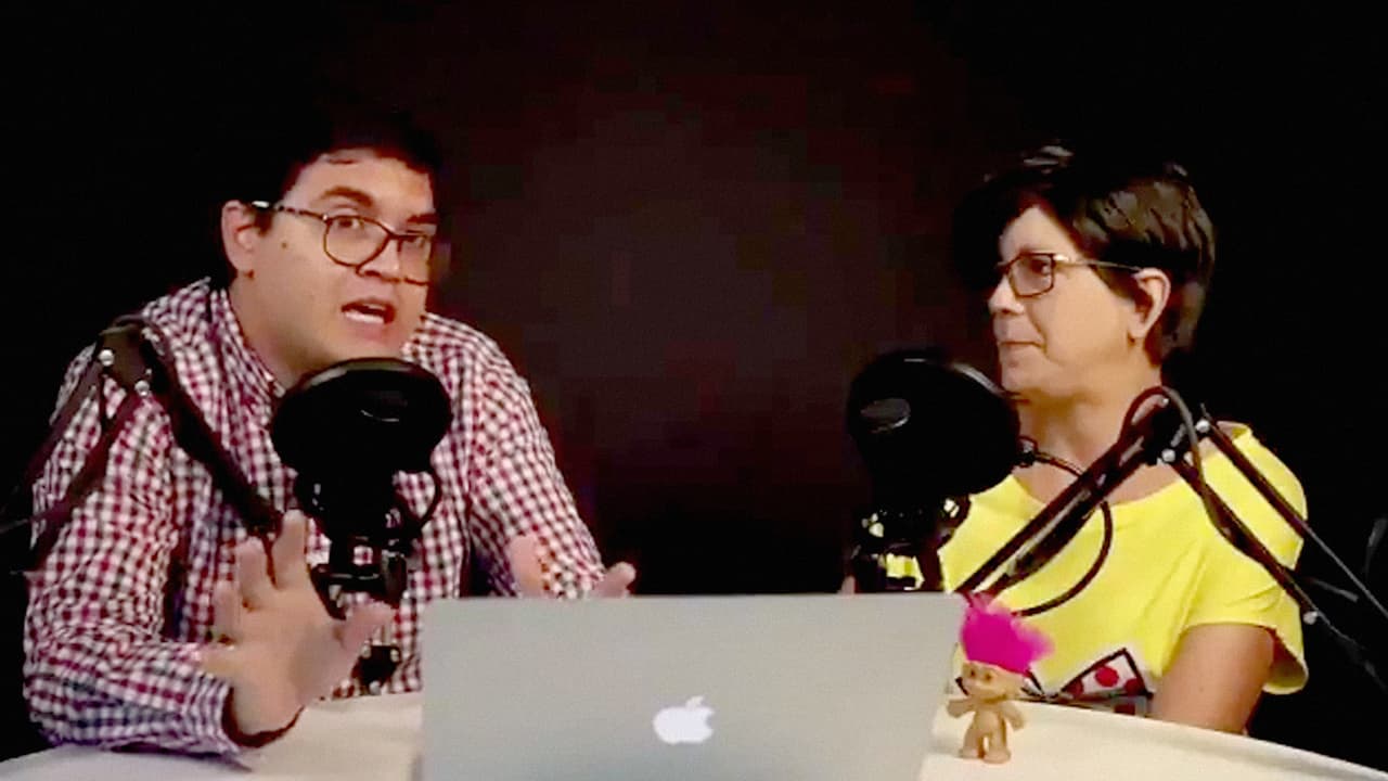 La cuenta de Twitter del programa de Cabello publicó un video manipulado. El original lo tranmistieron los periodistas en sus redes sociales: 
<a href="https://www.univision.com/noticias/asi-es-como-el-regimen-de-maduro-manipulo-un-video-del-periodista-luis-carlos-diaz-para-luego-arrestarlo-video" target="_blank">allí, simplemente contestaron una pregunta de la audiencia sobre un posible blackout informativo.</a> El régimen lo editó para sugerir que Díaz sabía del apagón, antes de ocurriera. Según ellos esa transmisión es una prueba de que están implicados en un supuesto “ataque cibernético” al sistema eléctrico de Venezuela, 
<a href="https://www.univision.com/noticias/america-latina/mas-de-una-decada-de-corrupcion-e-improvisacion-dejan-a-venezuela-a-oscuras" target="_blank">que lleva años deteriorándose bajo el control chavista. </a>