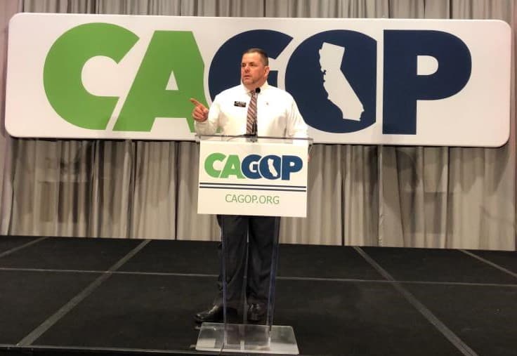 Candidato republicano niega responsabilidad por insultos a musulmanes y demócratas publicados en sus redes sociales