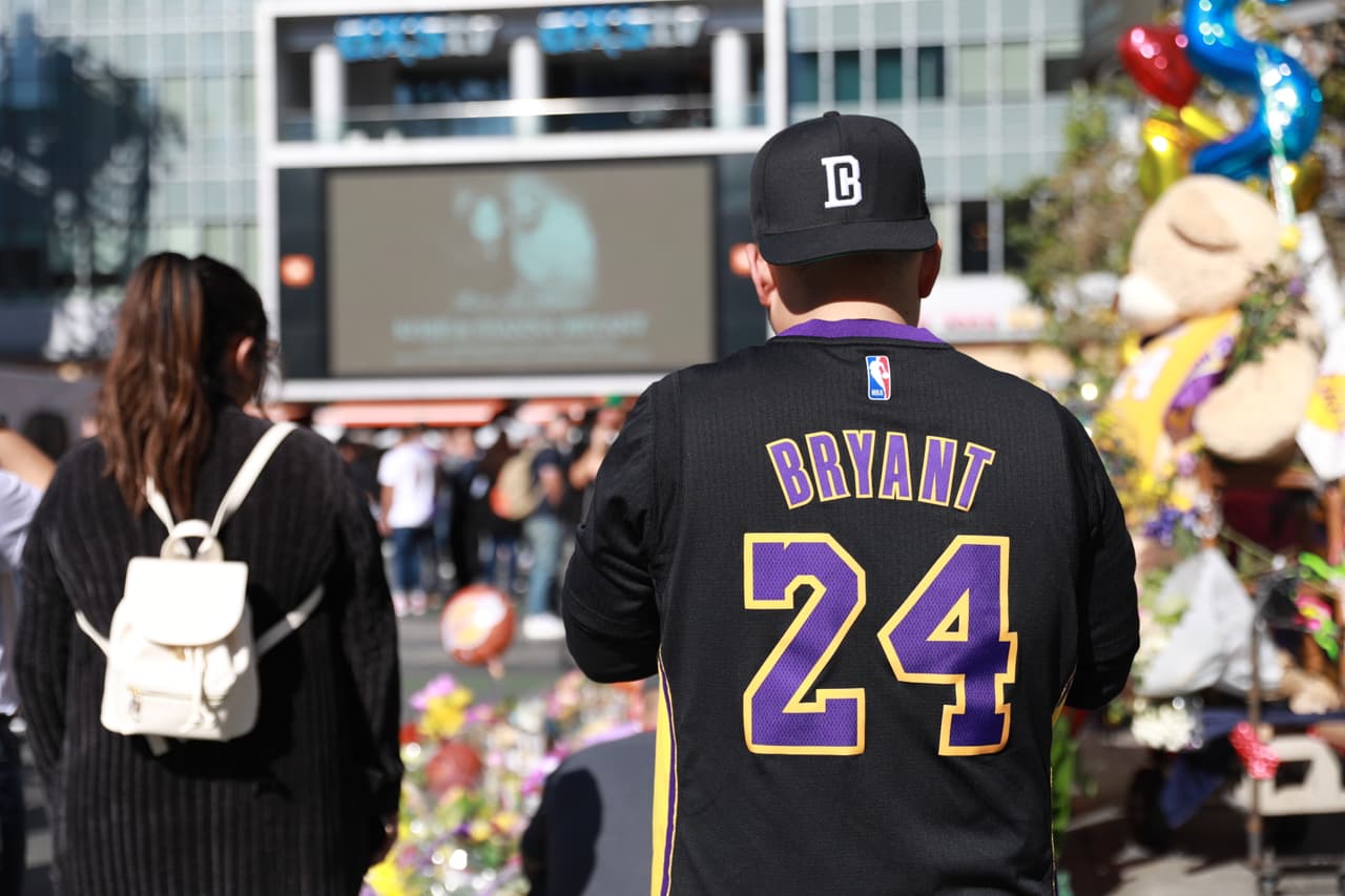 Los Ángeles no es lo mismo desde el domingo pasado, día que un accidente aéreo acabó con la vida de nueve personas.