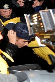 Justin Bieber se entregó a la policía canadiense.