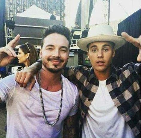 ¿Alguna vez imaginaste ver a estos guapos juntos y en acción? Y no sólo eso, sino que su colaboración resultara en todo un éxito.