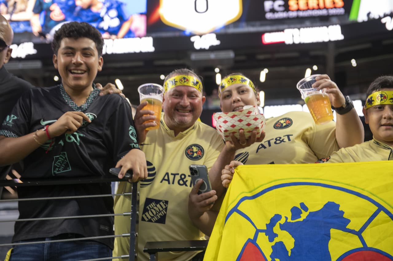 Con goles de Timo Werner y Mason Mount, Chelsea derrotó con autoridad al América en el Allegiant Stadium de Las Vegas, pese a que los ingleses le dieron el empate a los mexicanos con un autogol para el olvido.