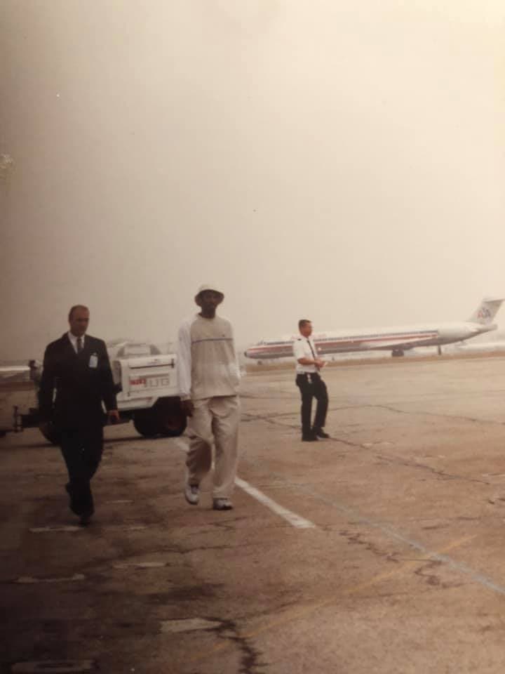 "Fue lo más cerca que pude estar de él en el Lax 😢🙏"