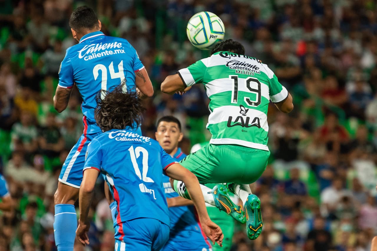Santos fue contundente y goleó a Cruz Azul que sigue sin enocntrar la regularidad en el Apertura 2022.