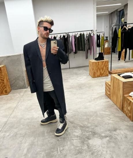 <b>Ricardo</b>
<br>Mejor conocido por el diminutivo ‘Ricky‘, fue el primer hijo de la pareja. Nació en noviembre de 1990 y actualmente tiene 31 años. Fue criado hasta los 10 en Caracas, más adelante se mudó a Miami junto a su familia.