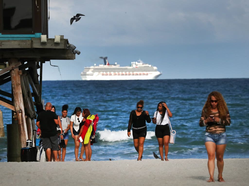 Cocoa Beach, en el condado Brevard, está en segundo lugar con una puntuación de 7.57 sobre 10.
<br>
<br>Ha tenido 7 muertes en la zona de surf y 7 ataques de tiburones desde 2010.