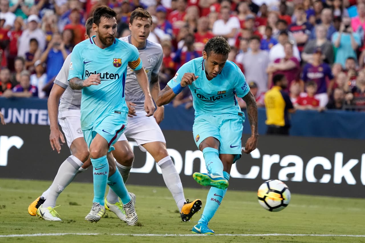 Neymar brilló en la gira y contra Juventus marcó dobete en el triunfo 2-1. Su último gol con Barcelona fue contra Manchester United, en otro de los amistosos de la gira.