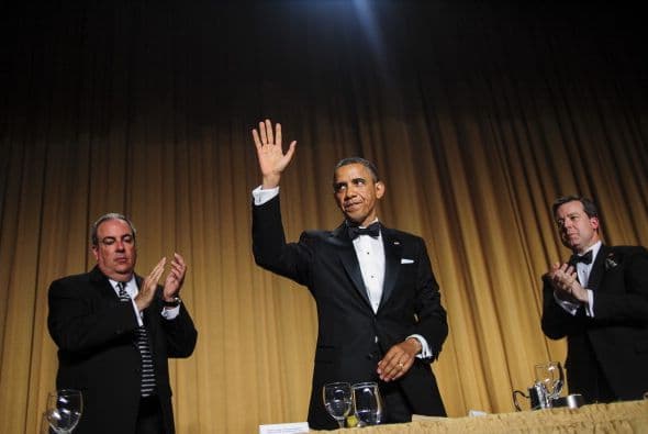 El banquete del sábado por la noche, no lejos de la Casa Blanca, atrajo a la mezcla variopinta de estrellas de Hollywood y de otros sectores. Los actores Kevin Spacey, Julia Louis-Dreyfus y Claire Danes, que interpretan a funcionarios del gobierno en una serie de televisión, estuvieron entre los asistentes, al igual que el artista surcoreano Psy. Varios miembros del gabinete, gobernadores y legisladores también estuvieron presentes.