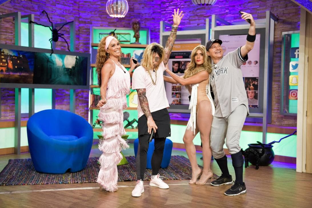 Las grandes estrellas del espectáculo se divirtieron a lo grande en su reunión en el show matutino en 2018. Aquí vimos a Karla como Thalía, Francisca como JLo, Alan como A-Rod y Carlos como Maluma.