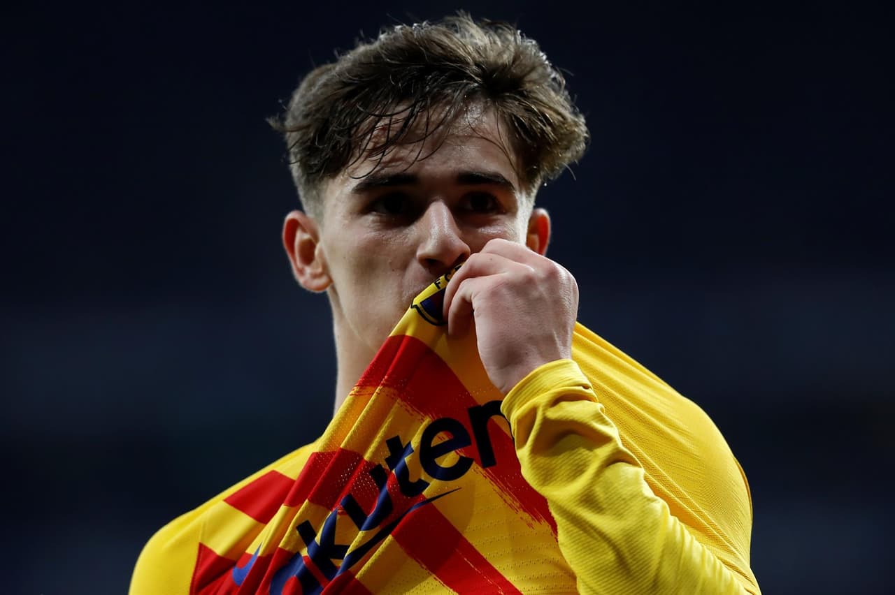 Barcelona hace empate de último minuto ante el Levante 2-2 durante la J24 en La Liga. Pedri abrió el marcador a favor de los culés, pero Sergi Darder y Raúl de Tomás pusieron arriba a los locales y, en el 90+2' Luuk de Jong salvó al equipo de Xavi con golazo.