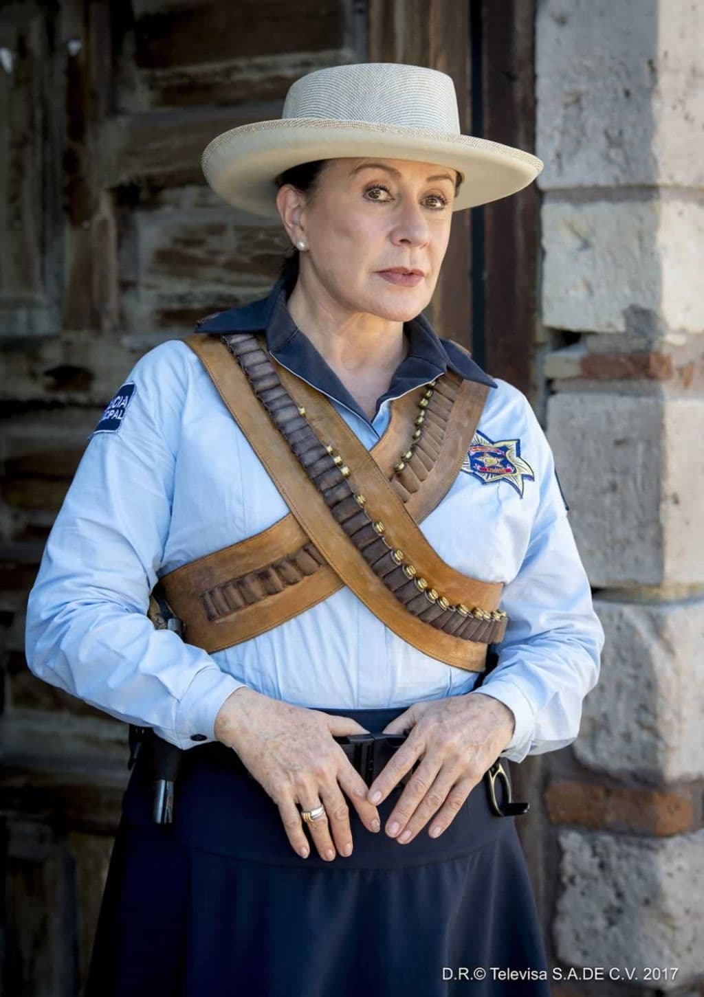 Si bien han pasado 17 años desde aquel horrible suceso, la entrañable 
<b><a href="https://www.univision.com/famosos/les-va-a-pesar-a-la-hora-de-los-ratings-laura-zapata-no-tiene-buen-pronostico-para-la-nueva-cuna-de-lobos-fotos">villana de las telenovelas mexicanas</a></b> dejó claro que este hecho sigue latente.