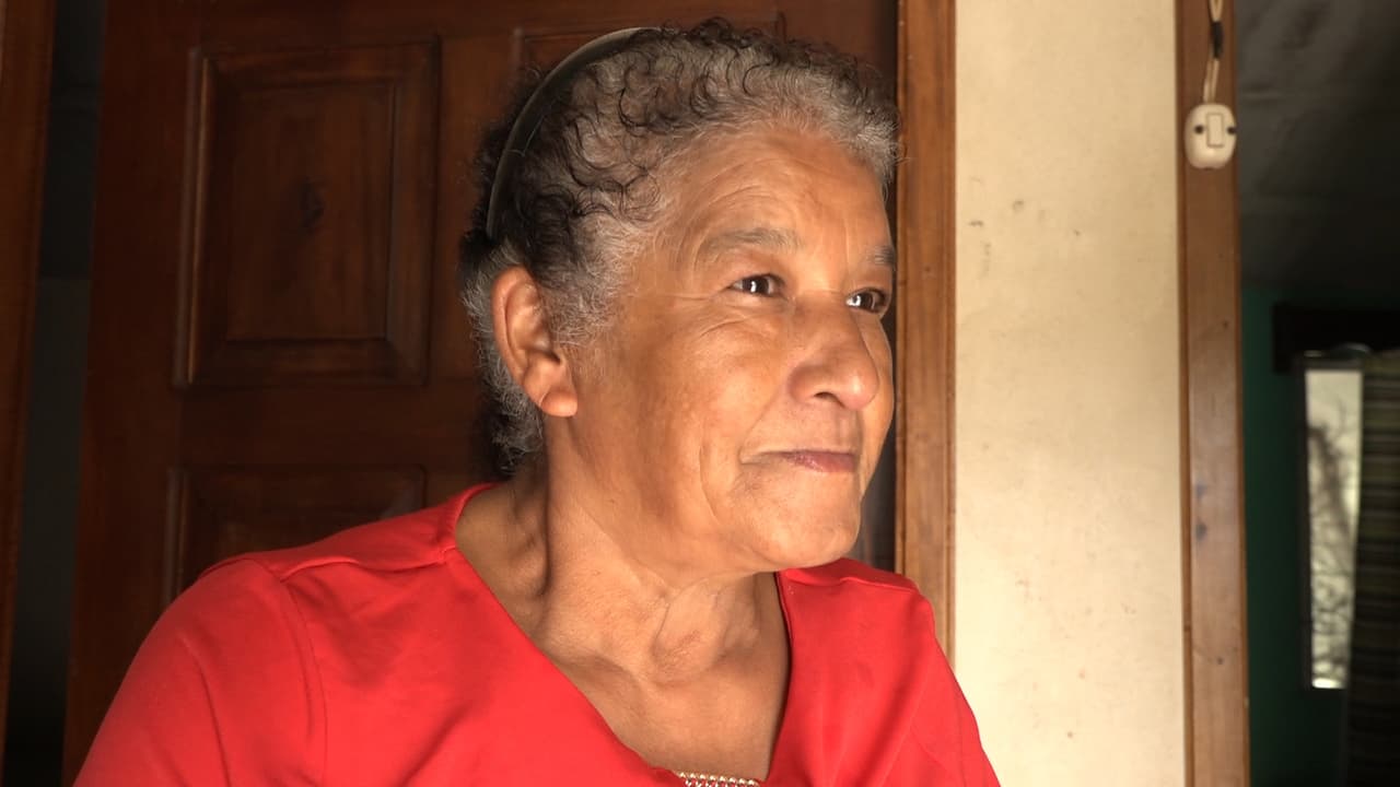 Su madre, Hilda Palma, fue quien llegó a recogerlo al aeropuerto en San Pedro Sula el día de su deportación.