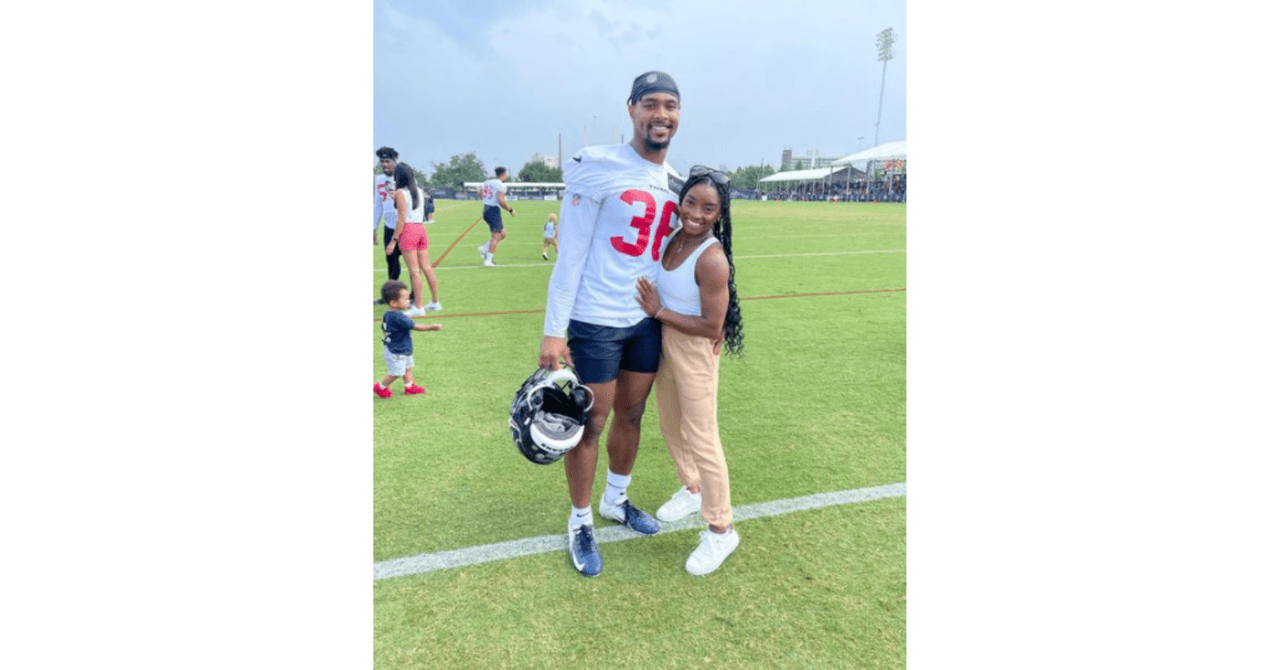 Simone Biles y Jonathan Owens