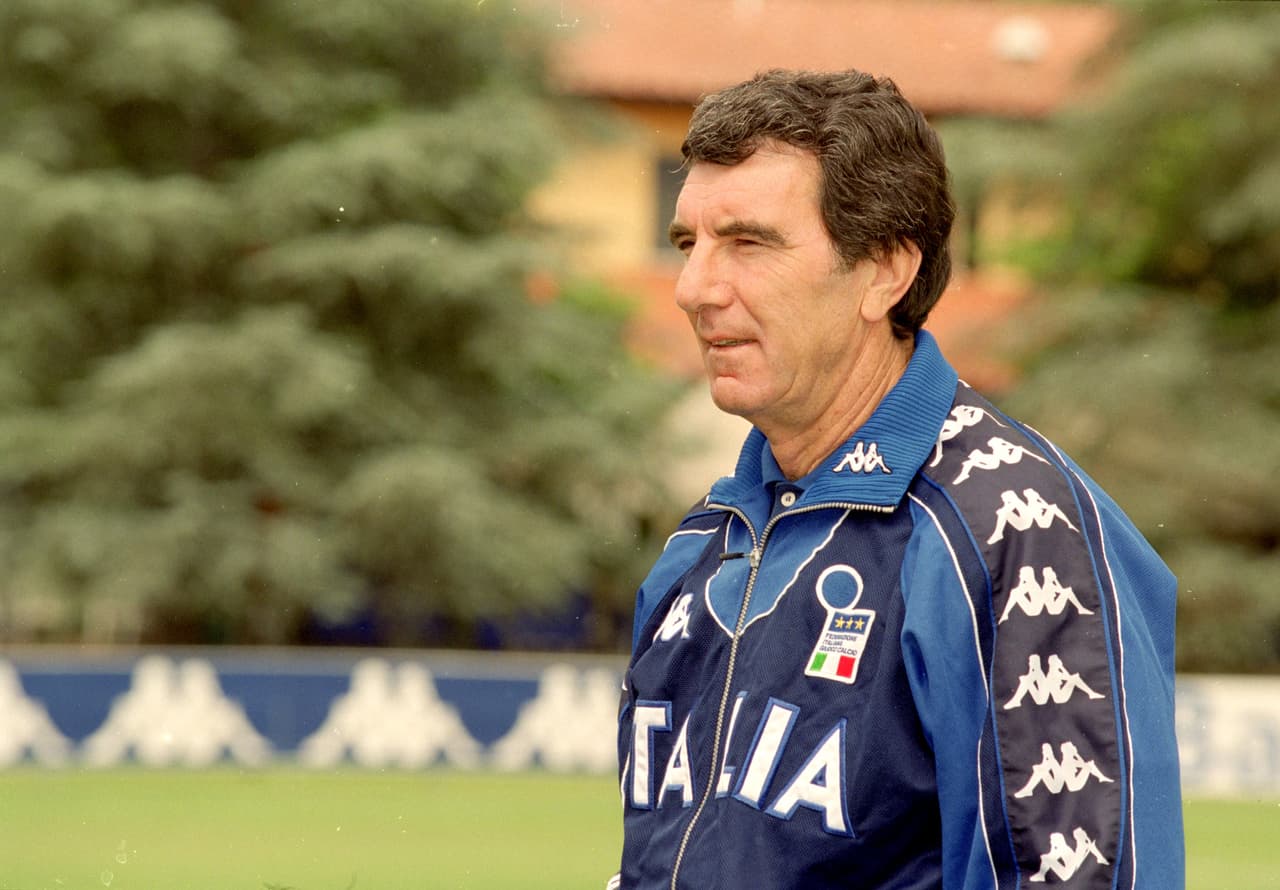 Dino Zoff no solo fue el futbolista más longevo en alzar una Copa del Mundo en España 1982, también fue seleccionador azzurro y casi gana la Euro 2000.