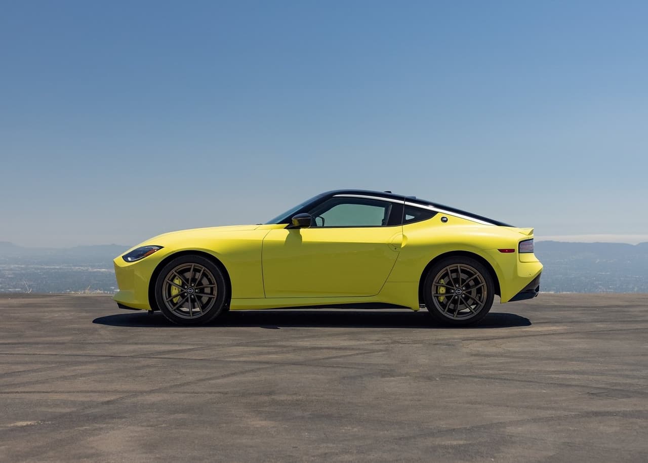 También consiguieron mantener la postura del original del Z, con la parte trasera más baja que los guardafangos delanteros.