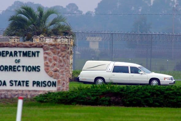 FLORIDA ha ejecutado a 85 reos en su historia y 412 permanecen en el corredor de la muerte. Este estado permite a los presos a elegir entre la inyección letal y la electrocución.