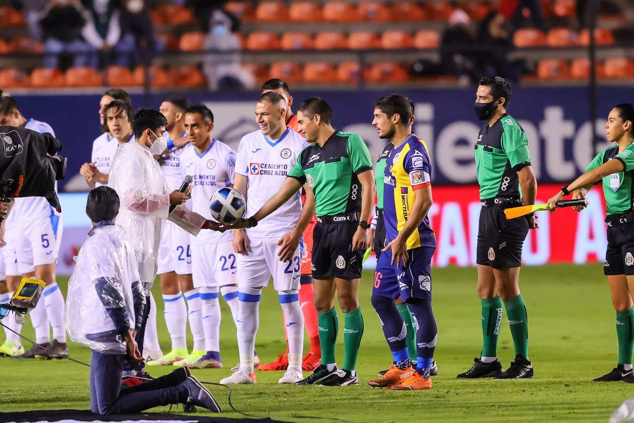 Cruz Azul y Atlético de San Luis tuvieron claras opciones de gol pero ‘Trapito’ Barovero y Sebastián Jurado bajaron la ‘cortina’ para mantener el empate que al final finiquitaron en el marco de la Jornada 6 del Grita México A21.