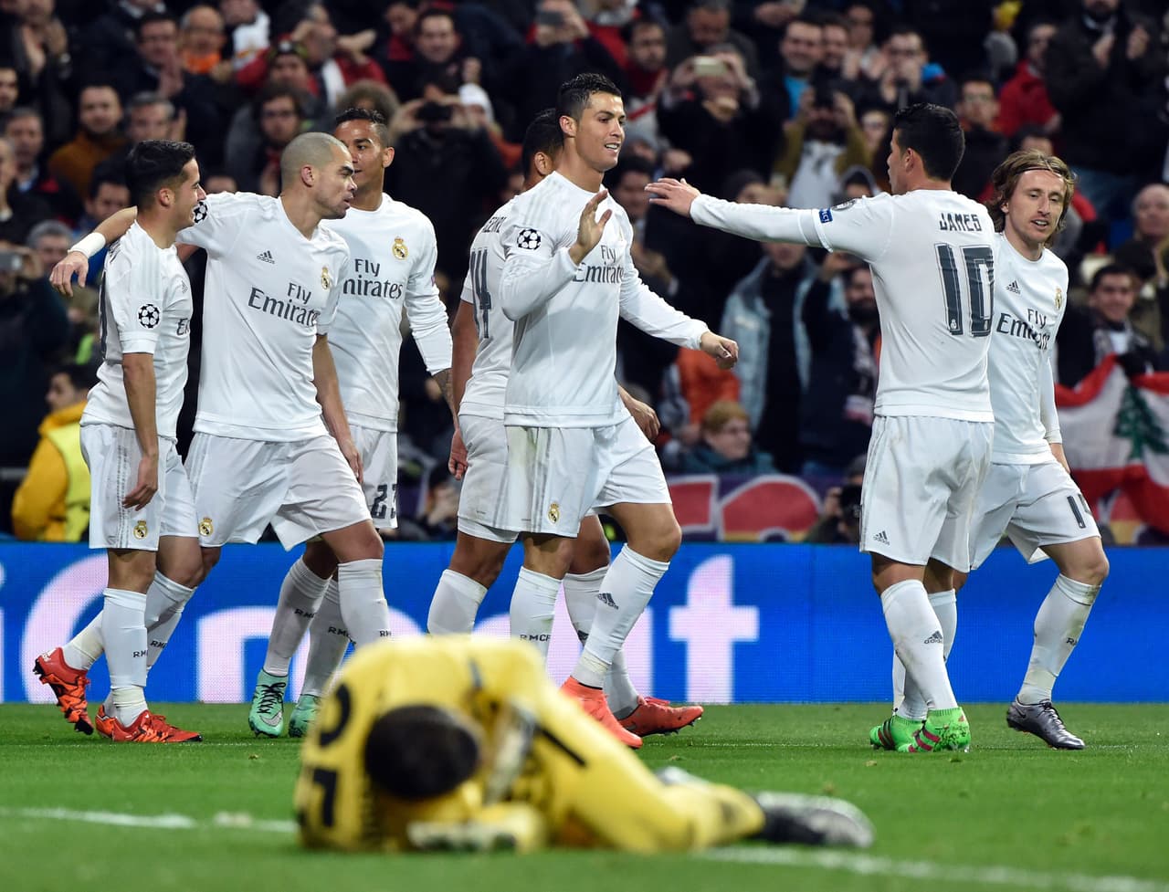 Ronaldo le volvió a marcar un gol a la Roma como en el juego de ida y con ello ponía el marcador 3 a 0 para hacer más complicada la hazaña de los visitantes.