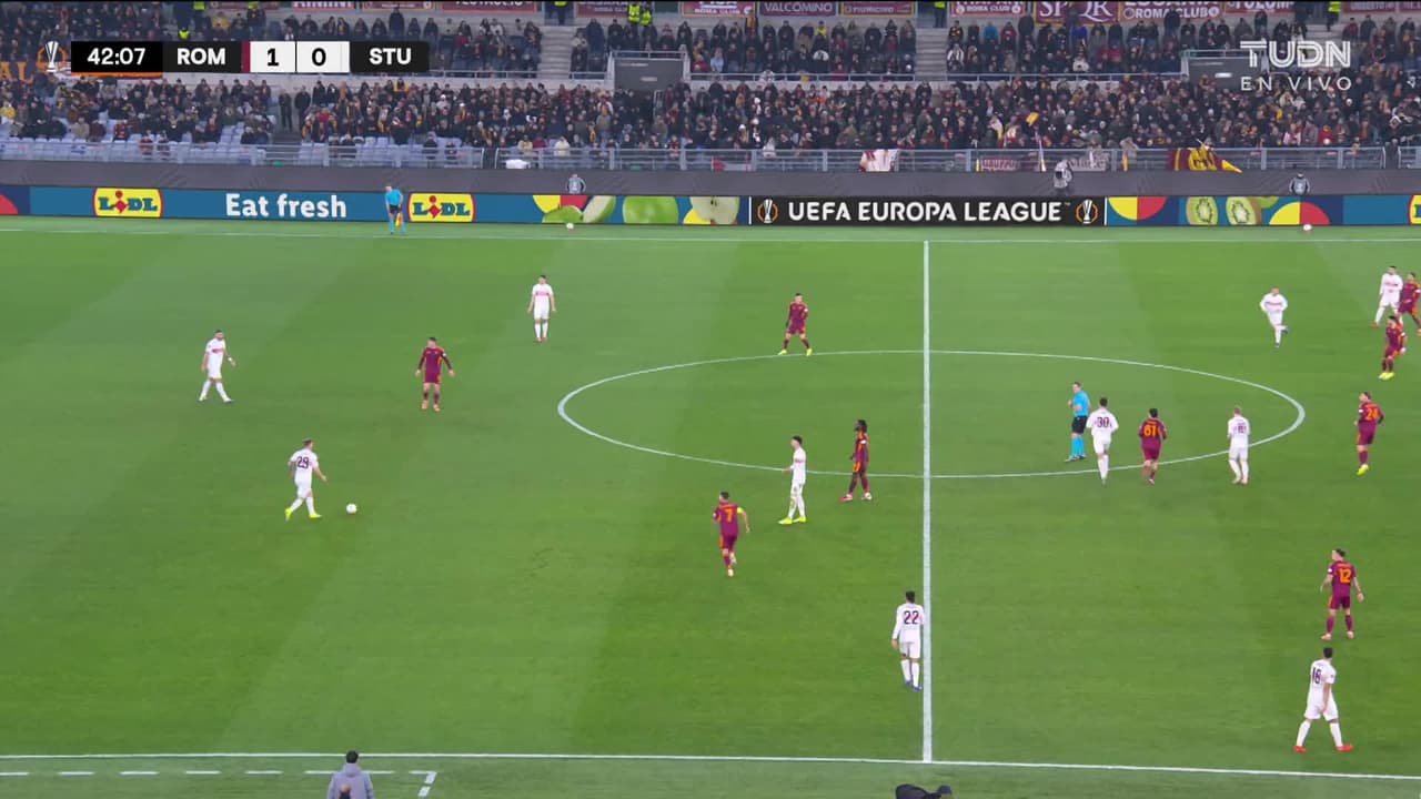 ¡TIRO ATAJADO! disparo por Lorenzo Pellegrini.