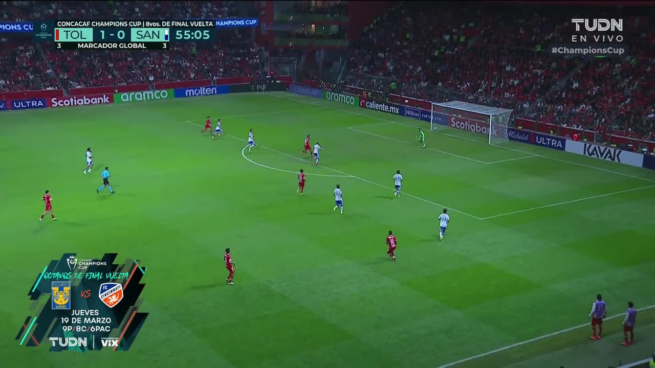 ¡GOL!  anota para Toluca. Paulinho
