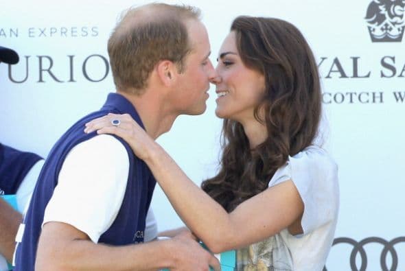Kate Middleton felicita a su esposo por ganar una competencia de Polo.