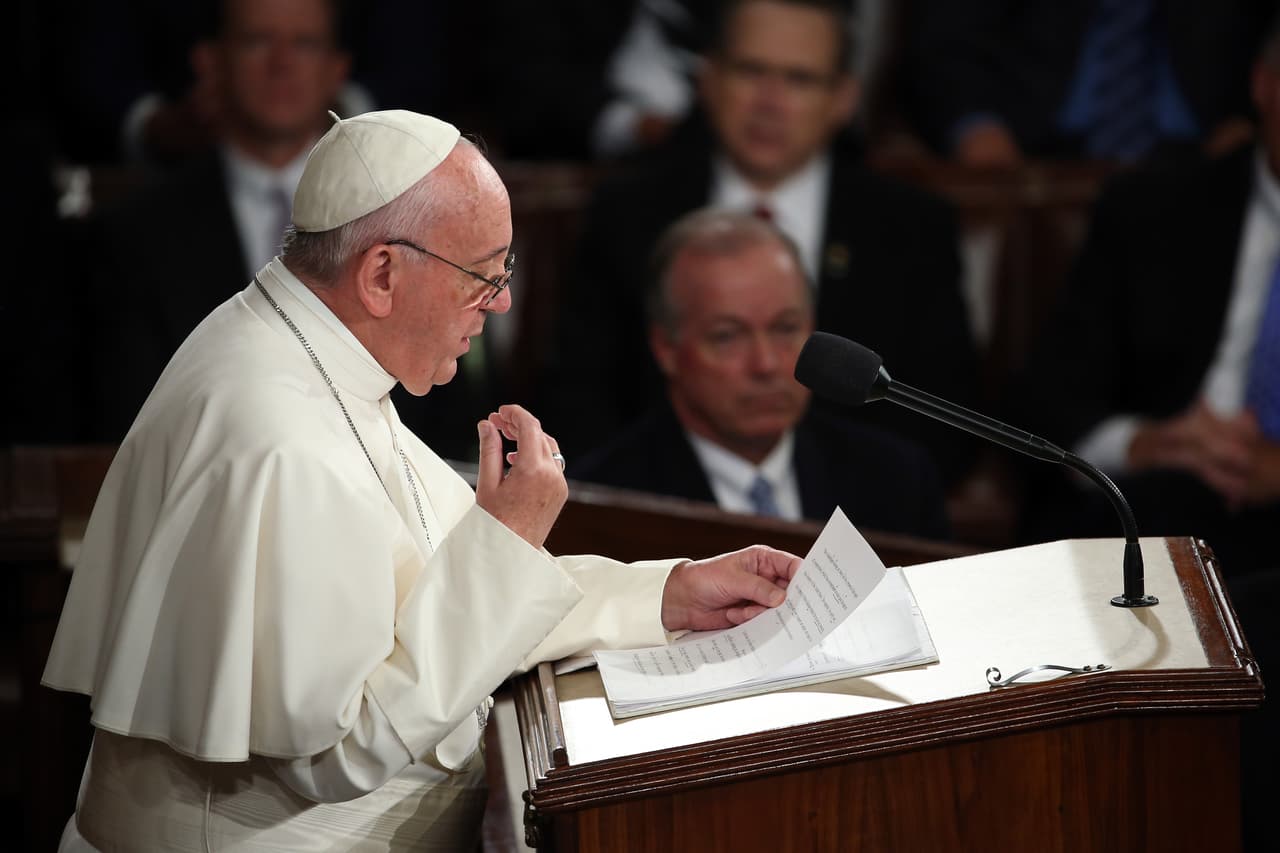 Además, abogó por la abolición mundial de la pena de muerte, ya que explicó que "una pena justa y necesaria nunca debe excluir la dimensión de la esperanza y el objetivo de la rehabilitación.”