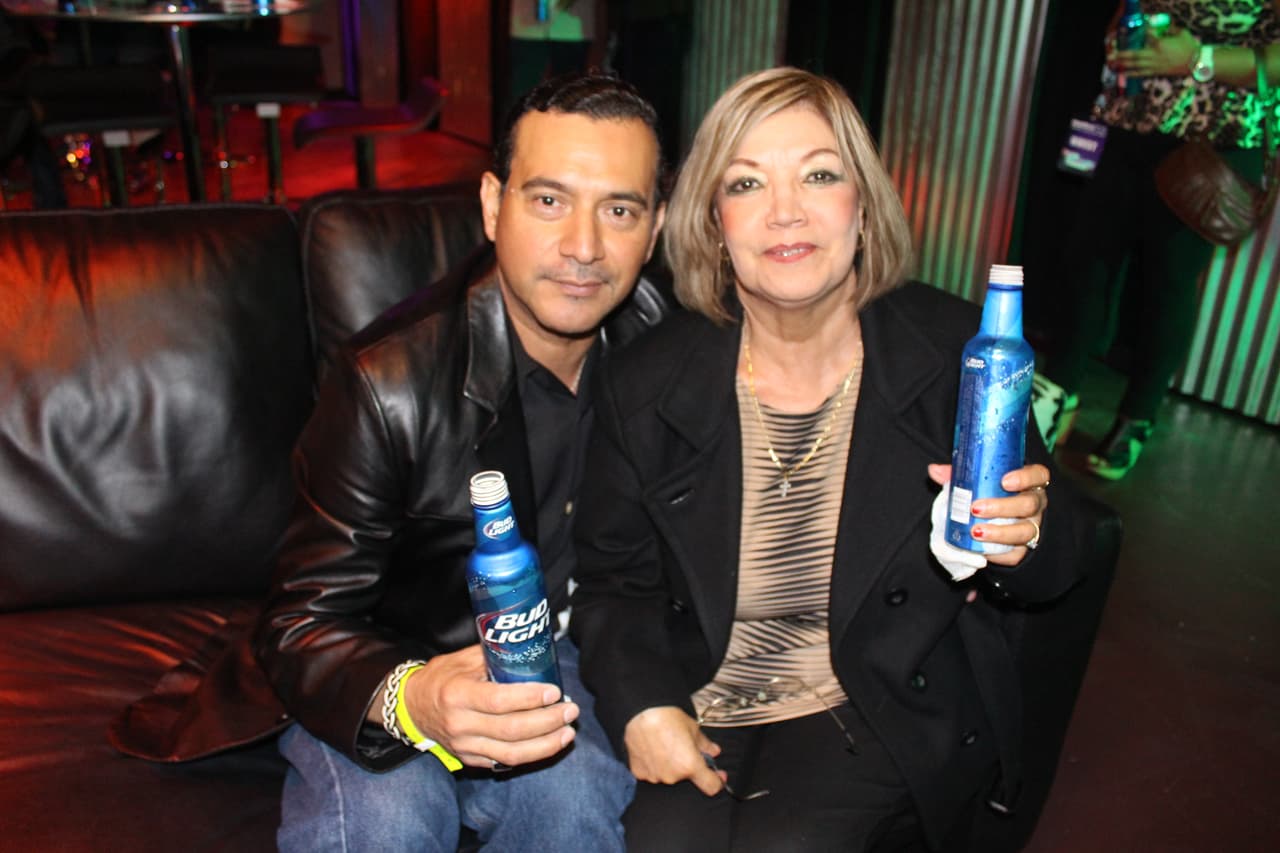 Cargados de mucha energía, los muchachos de Energía Norteña remecieron el Uforia Lounge