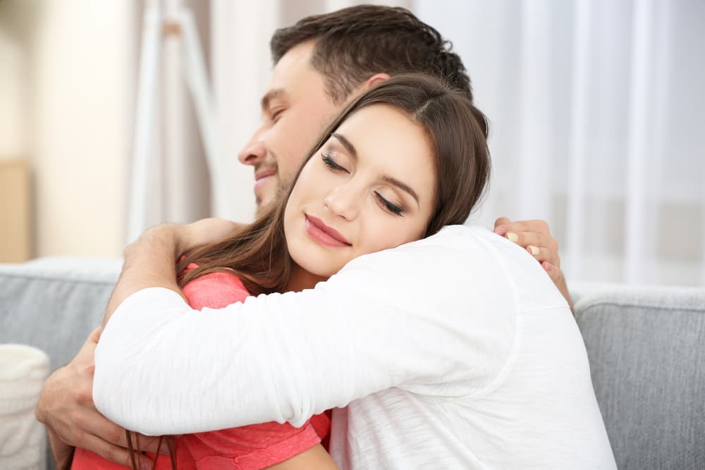 En este mes te sientes inspirado a transitar por nuevas veredas sentimentales, reiniciar un romance medio frío y lanzarte decididamente a conquistar el porvenir de tu vida amorosa.