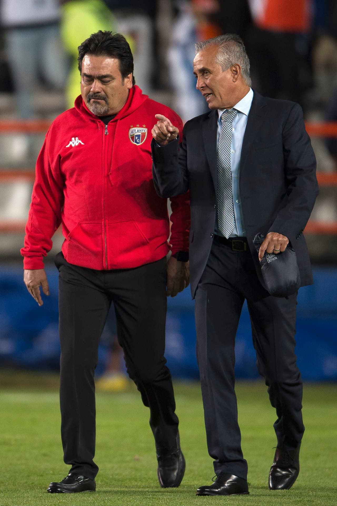Sergio Bueno ahora dirige a Atlante en el Ascenso MX y su auxiliar técnico es otro atlantista como René Isidoro García.