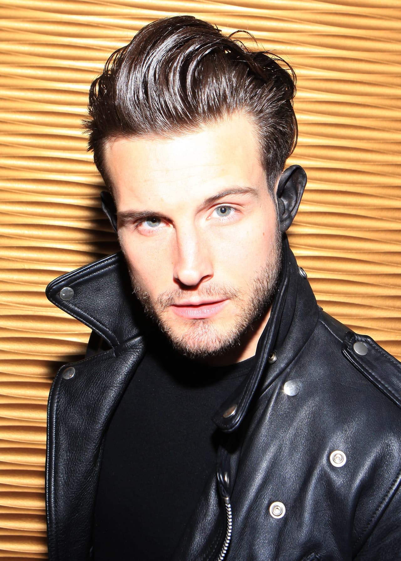 Nico Tortorella ha salido en shows como 'Younger', 'The Following' y cintas como 'Scream 4'.