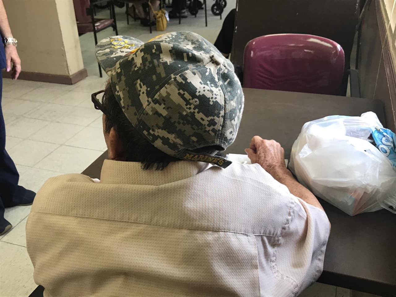 Entre los recortes se encuentra uno por $1.1 millones a los Centros de Actividades y Nutrición para la Pequeña Habana, del condado de Miami-Dade.
<br>
<br>