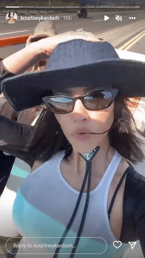 Una semana después, el 4 de julio Travis dejó ver que está recuperado.
<br>