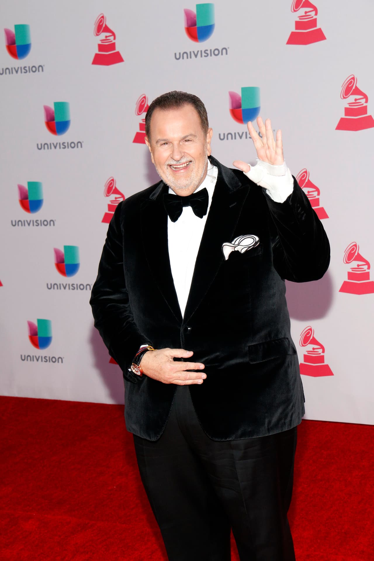 En una ocasión Raúl le dijo a William que seguro se estaba dejando crecer la barba para parecerse más a él. Y por si fuera poco, los dos son cubanos.