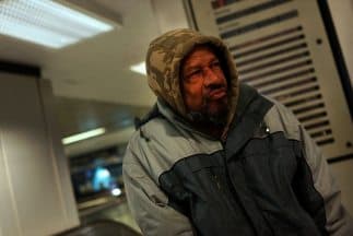 Alza inesperada en solicitudes por desempleo en EEUU