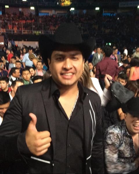 La gratitud es un aspecto fundamental para él y para todos los Arianos. Julión se siente muy agradecido con todos sus fans y con su familia, ya que siempre ha encontrado en ellos un apoyo incondicional.