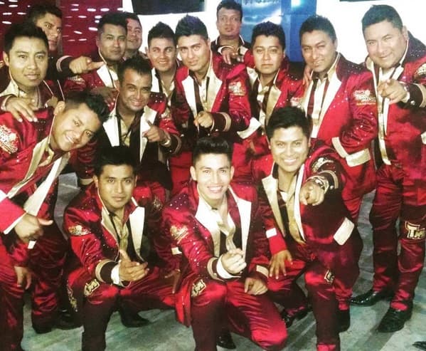 La Banda Tierra Mojada también es adicta a las selfies, por eso salieron muy sonrientes en la foto.