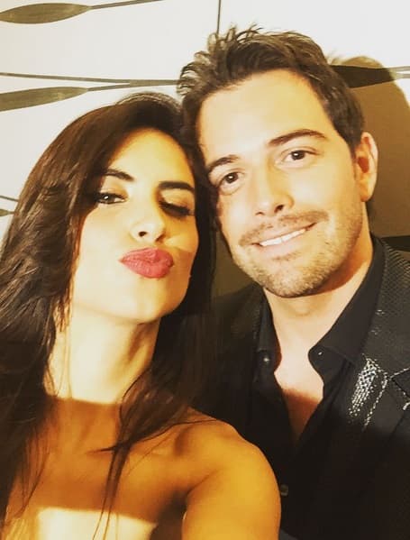 Por supuesto, Mane no pudo dejar pasar la oportunidad de estar muy juntito a Jessica Cediel.