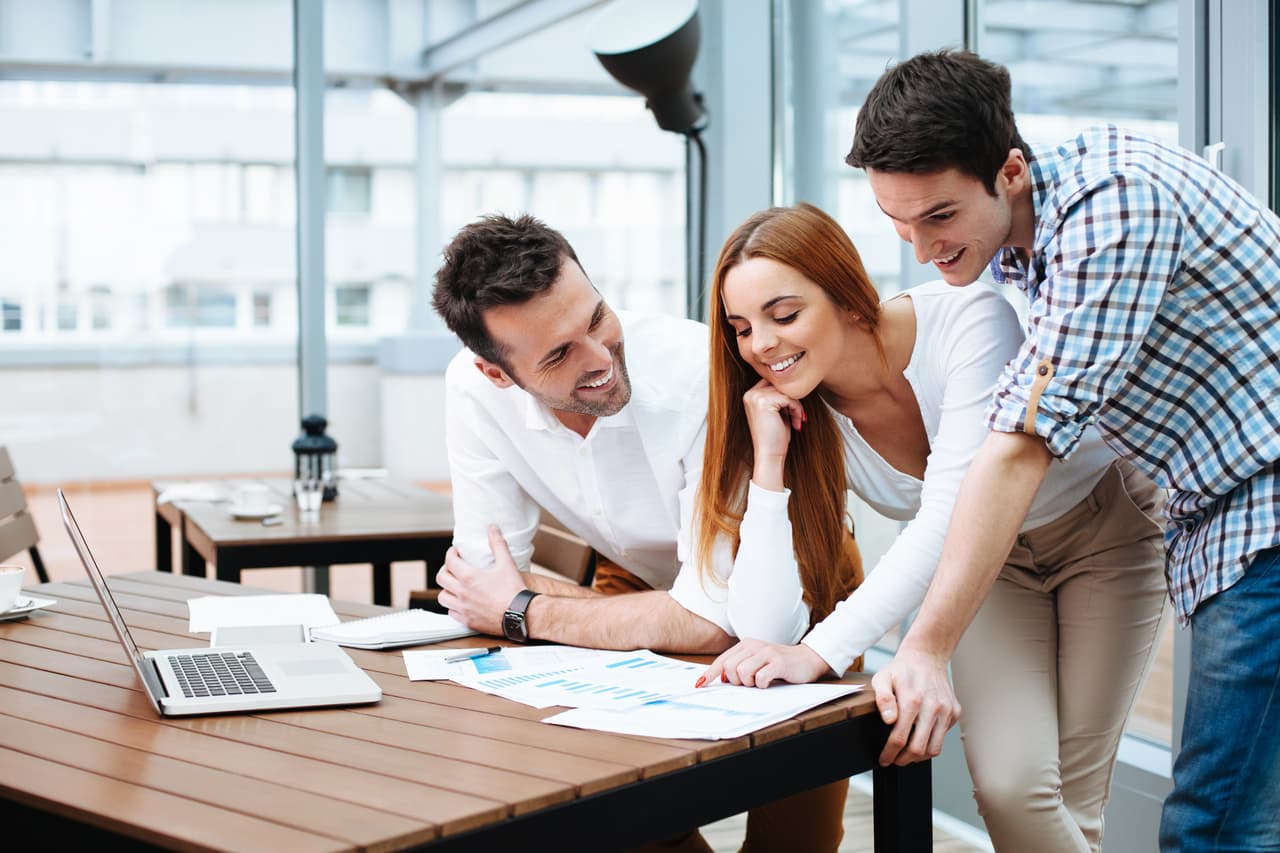 Tus sentimientos se profundizan y tu relación amorosa también. En ete mes aprecias mucho más las condiciones de la persona amada y te propones ser una mejor pareja y menos fastidioso reservándote algunos comentarios para ti.