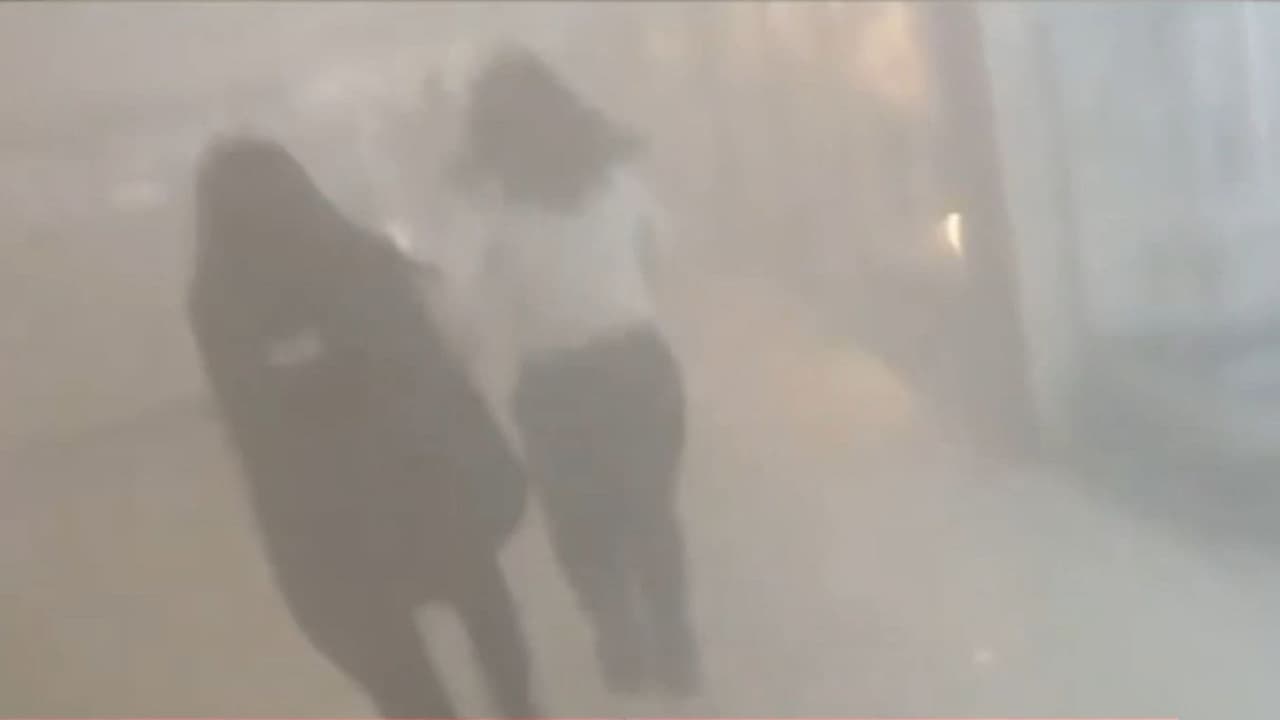 Reportan incendio en plaza comercial de Sinaloa, México; hay al menos 10 intoxicados