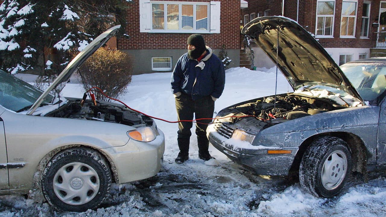 <a href="http://tx-aaa.iprsoftware.com/news/aaa-texas-cold-temperatures-can-shorten-your-cars-battery-life-6832859" target="_blank">AAA Texas</a> ofreció unos consejos para mantener la batería de tu vehículo en buen estado durante climas extremos de frío.