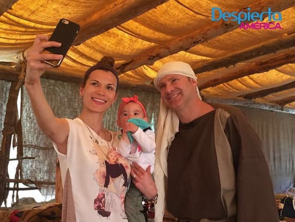 Selfie Time: Alan Tacher, Cristy Bernal y Baby Michelle desde Nazaret.