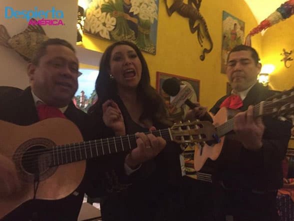 Un pedacito de México en Roma "La cucaracha".