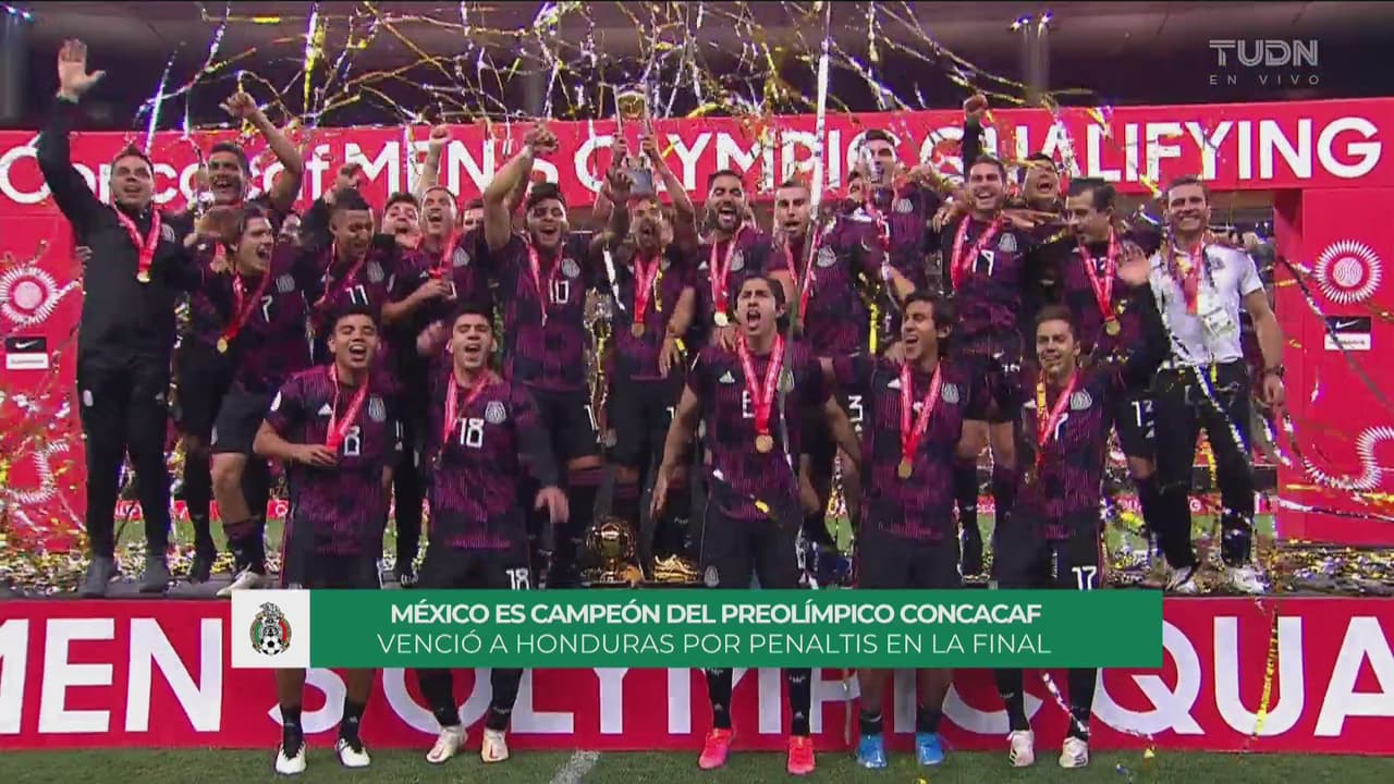 ¡Los mejores! El Tri alza la Copa de campeón del Preolímpico