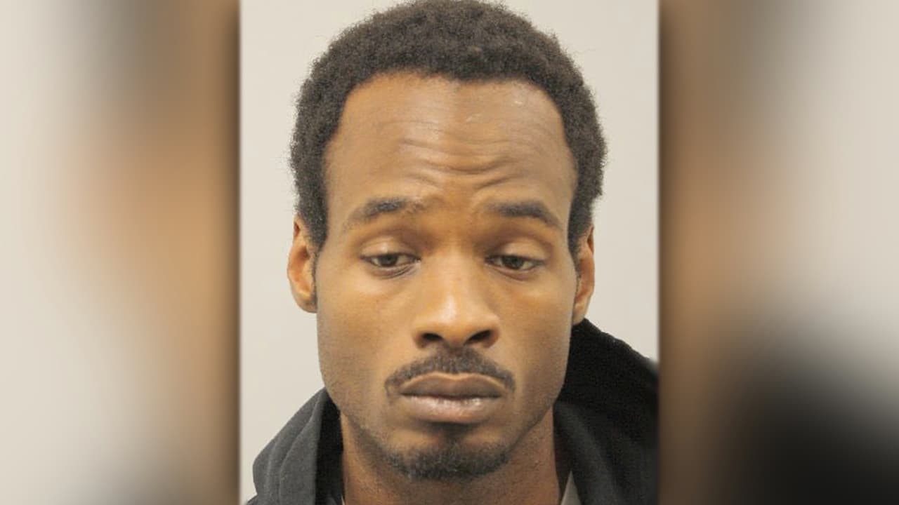 <b>11 de mayo.</b> 
<a href="https://www.univision.com/local/houston-kxln/confirman-el-arresto-del-padrastro-de-la-nina-maleah-davis-por-manipular-evidencia-nuevas-pruebas-lo-incriminan">Arrestan</a> a Derion Vence, padrastro de la niña Maleah, bajo cargos de manipular evidencia relacionada con un cuerpo.